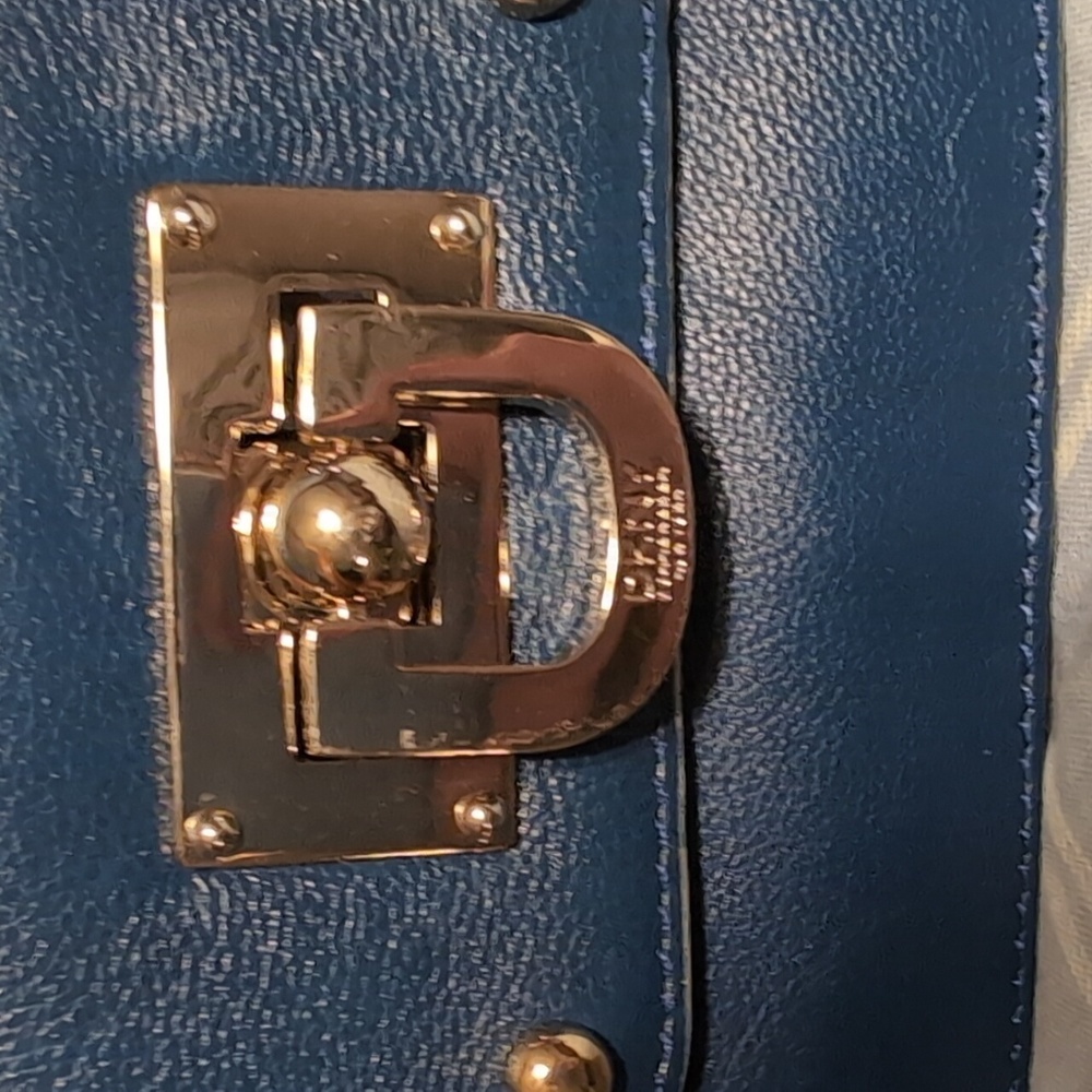 DKNY Purse - Picture 2 of 7